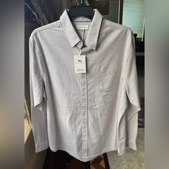 Free Assembly Men's Striped brown, white Shirt - Picture 1 of 9